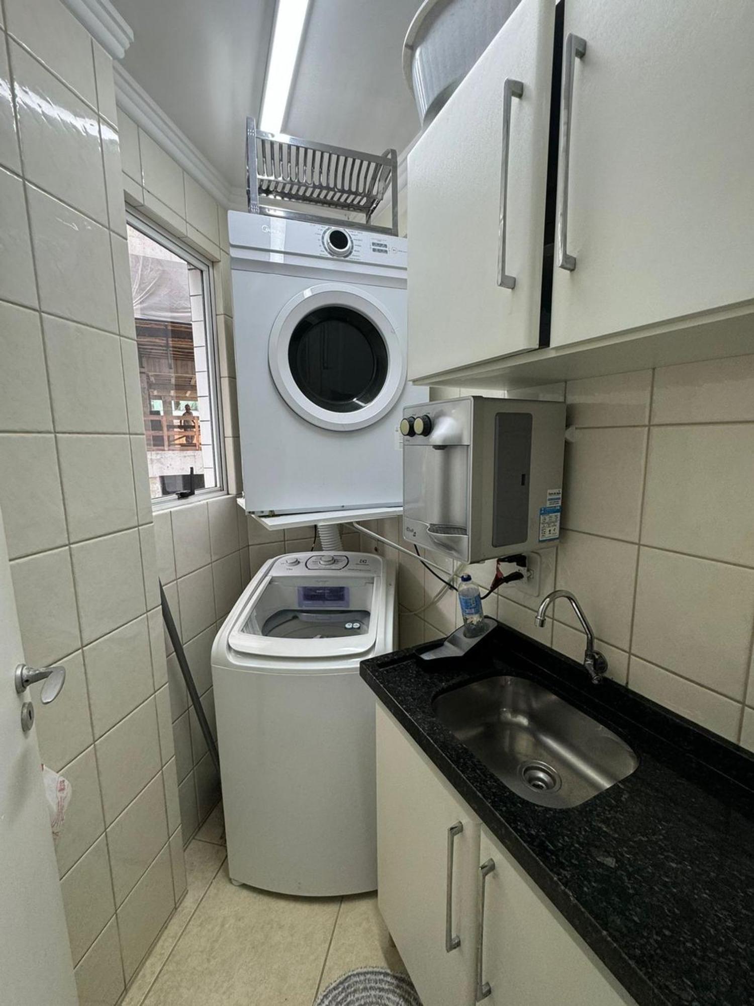 Apto Poucos Passos Do Mar Em Bc Apartamento